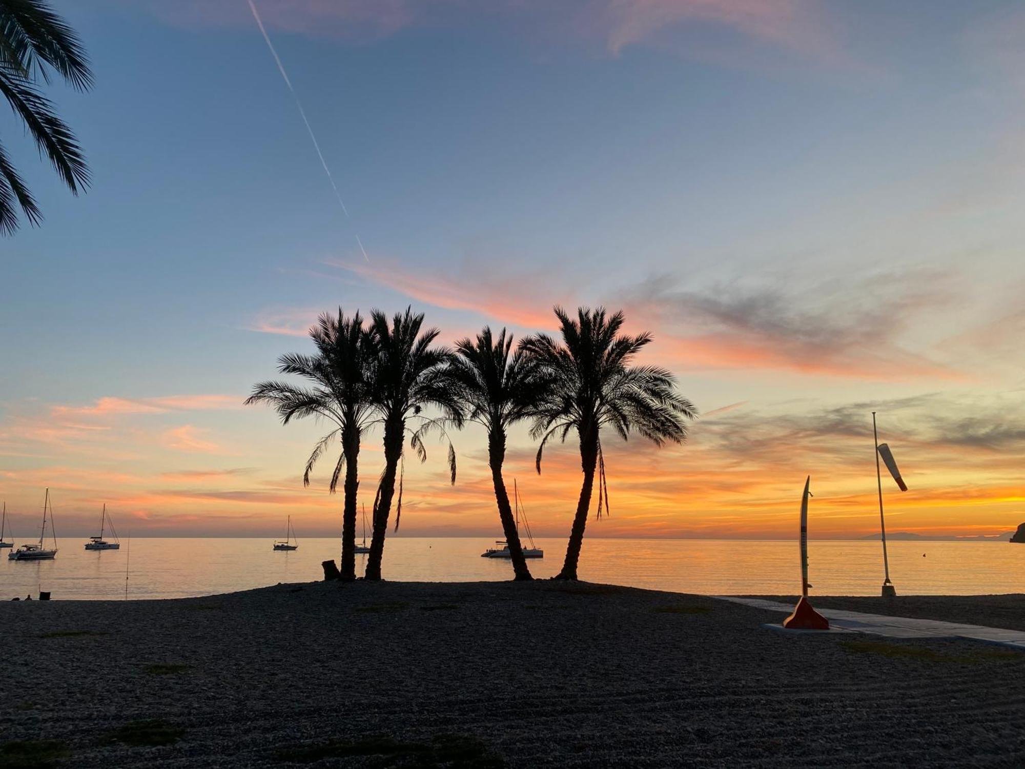 Jardines De Adnania En Marina Del Este Con Vista Al Mar Ada La Herradura  Kültér fotó