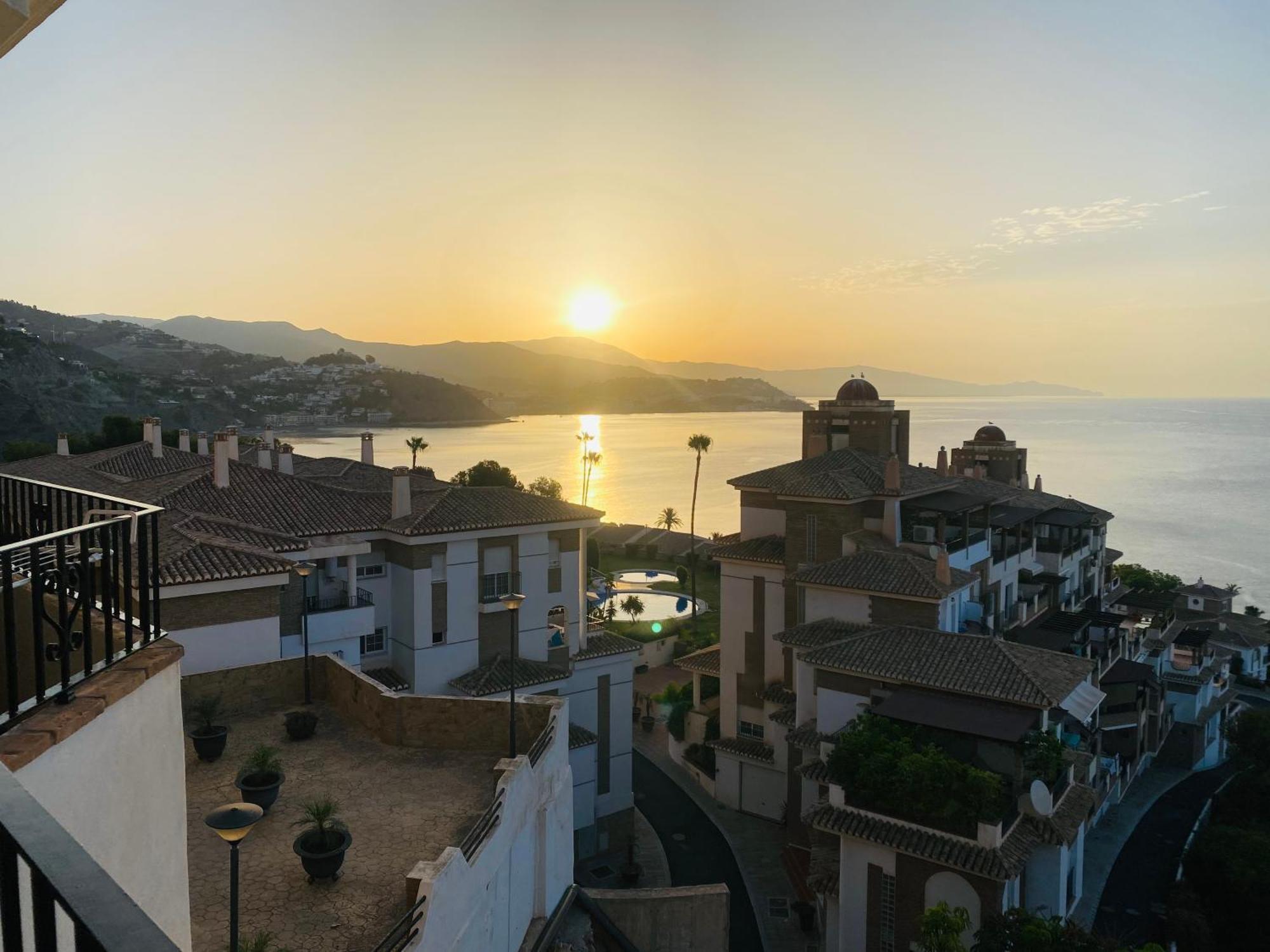 Jardines De Adnania En Marina Del Este Con Vista Al Mar Ada La Herradura  Kültér fotó