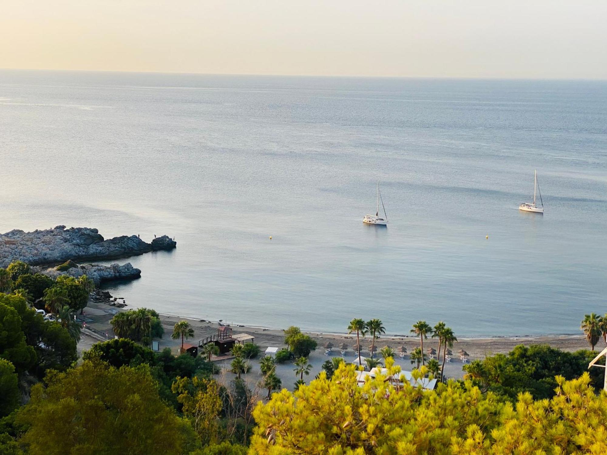 Jardines De Adnania En Marina Del Este Con Vista Al Mar Ada La Herradura  Kültér fotó