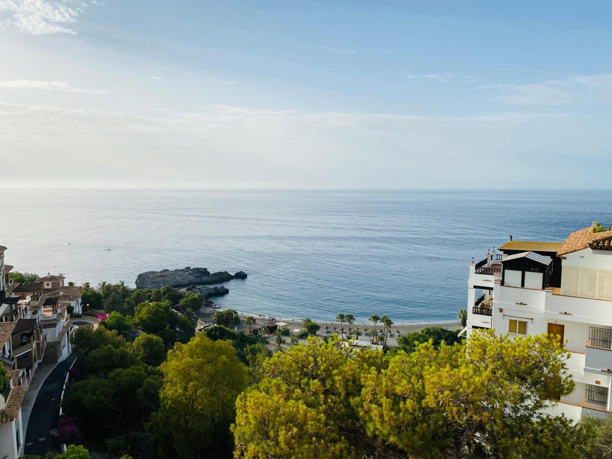 Jardines De Adnania En Marina Del Este Con Vista Al Mar Ada La Herradura  Kültér fotó