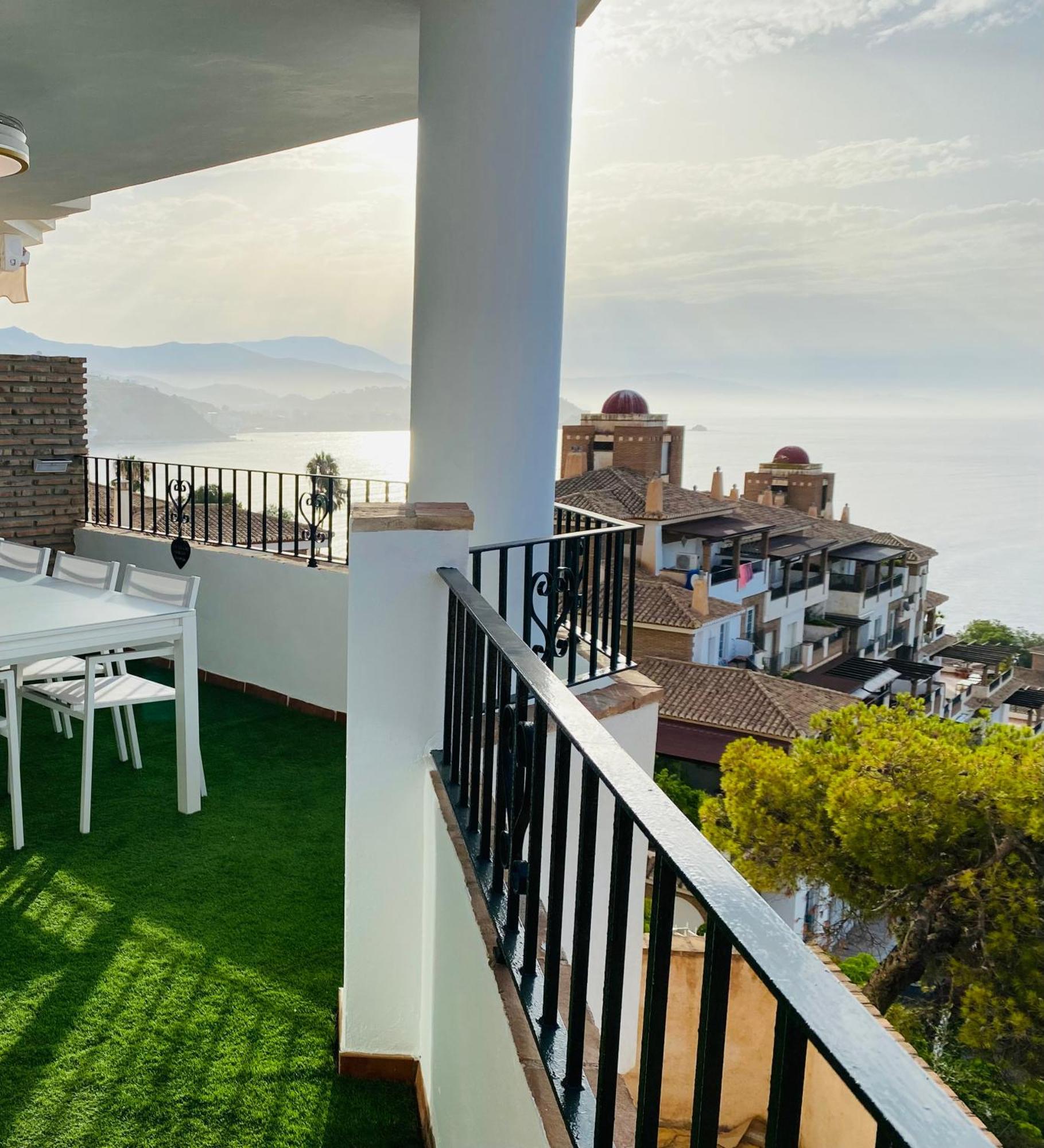 Jardines De Adnania En Marina Del Este Con Vista Al Mar Ada La Herradura  Kültér fotó